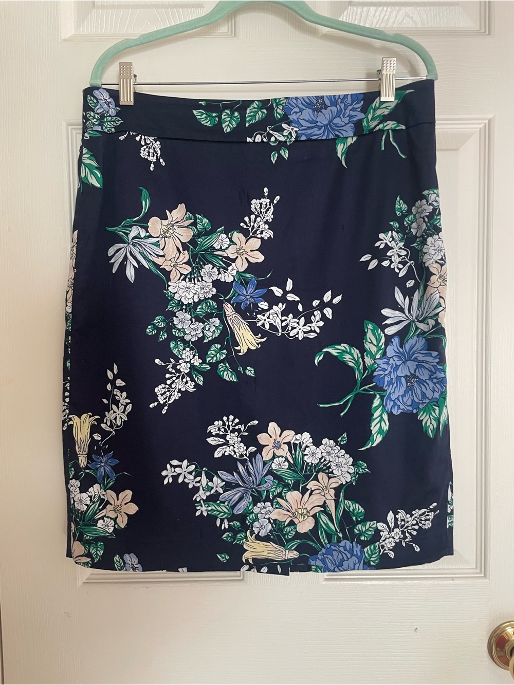 Ann Taylor Floral Print Navy A-Line Skirt - Women's
